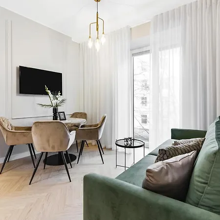 Bob W Centre - Ambassador Tallin