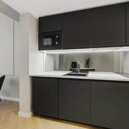 Bob W Centre - Ambassador Apartament Tallin