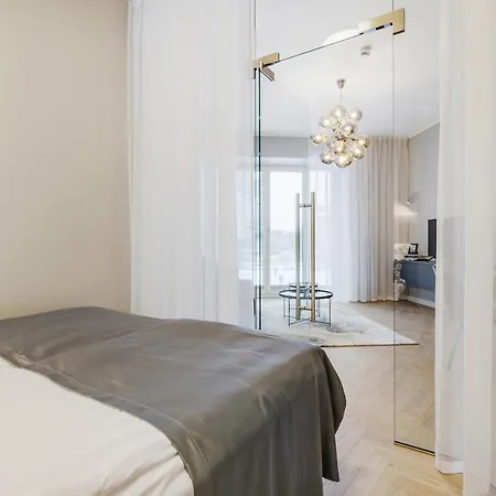 Bob W Centre - Ambassador Tallin