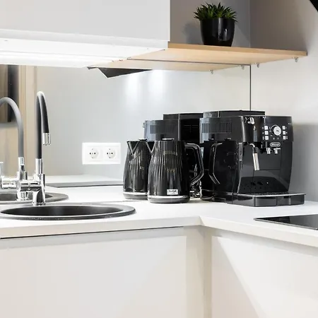 Bob W Centre - Ambassador * Ταλίν