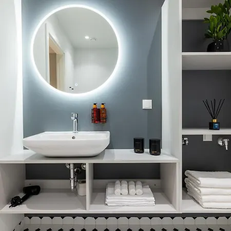 Bob W Centre - Ambassador *