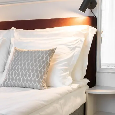 Bob W Centre - Ambassador Apartament Tallin