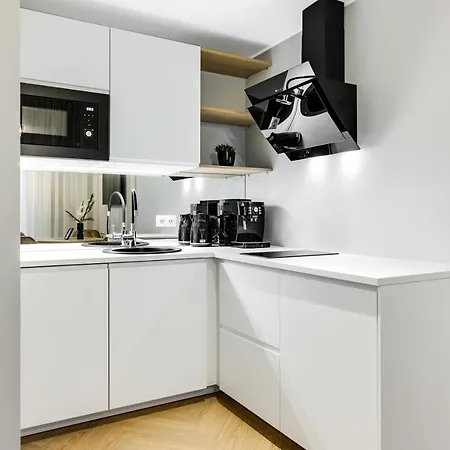 Bob W Centre - Ambassador Apartament Tallin