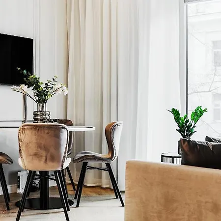 Bob W Centre - Ambassador Tallin