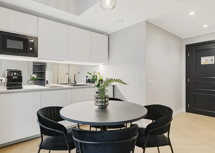 Bob W Centre - Ambassador *