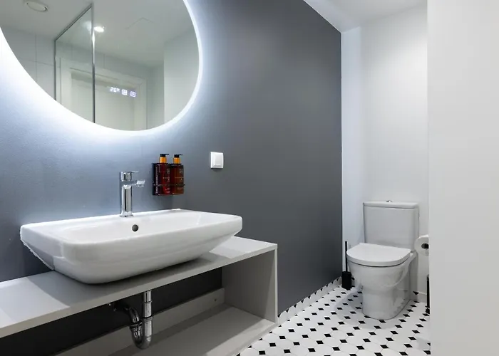 Bob W Centre - Ambassador Apartamento Tallin