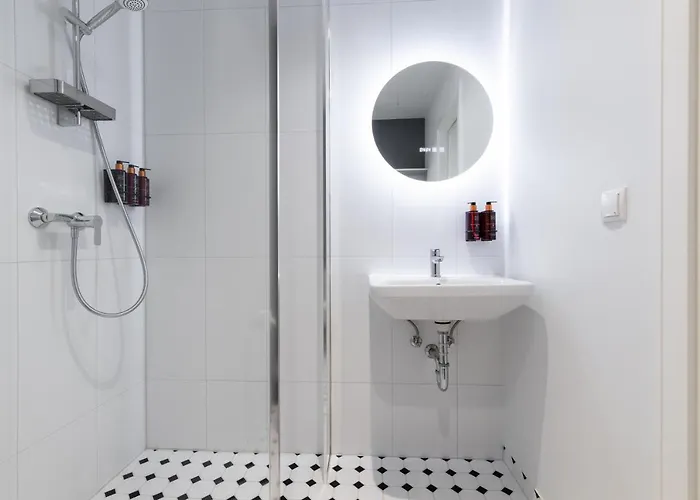 Bob W Centre - Ambassador Apartment