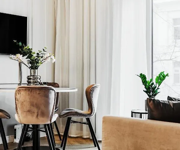 Bob W Centre - Ambassador Tallin