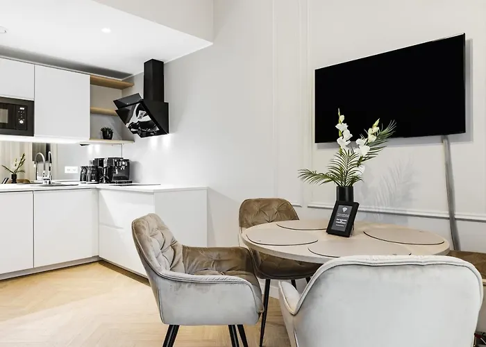 Bob W Centre - Ambassador *