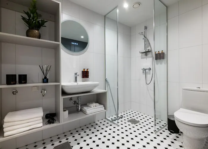 Bob W Centre - Ambassador * Reval