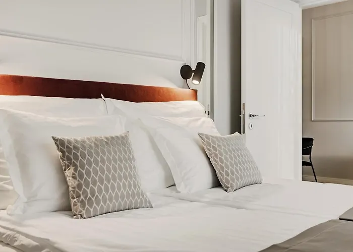 Bob W Centre - Ambassador * Reval